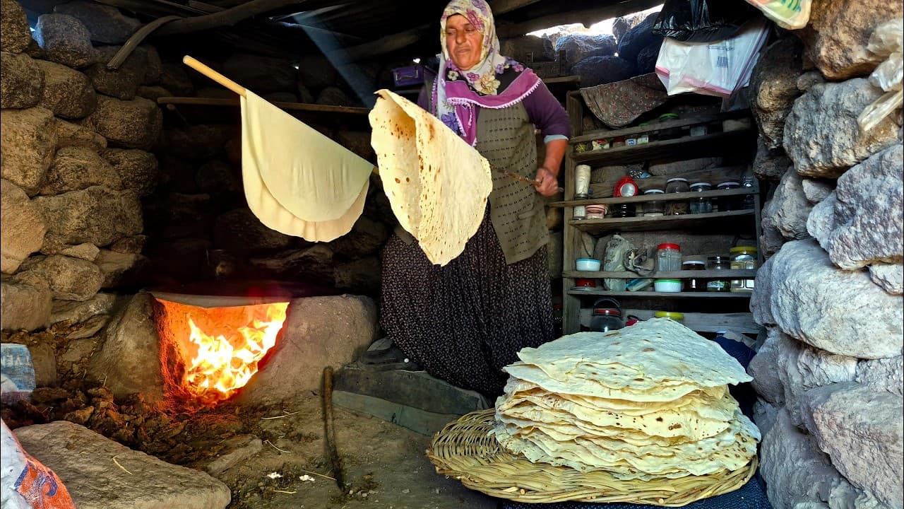 Yaylada Toprak Ocakta Geleneksel Yufka Yapımı